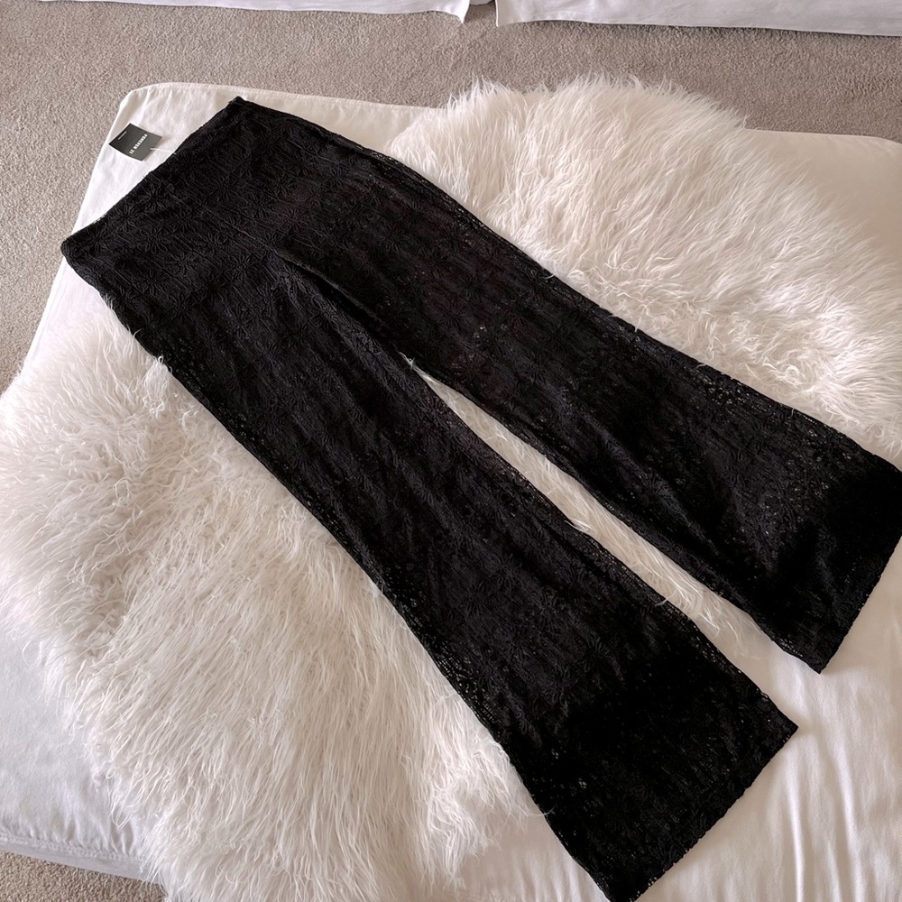 GORGEOUS NWT FOREVER 21 SWIMSUIT COVERUP/PANTS💙